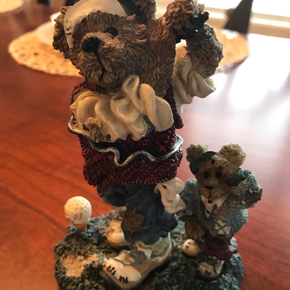 Boyd’s Bear figurine